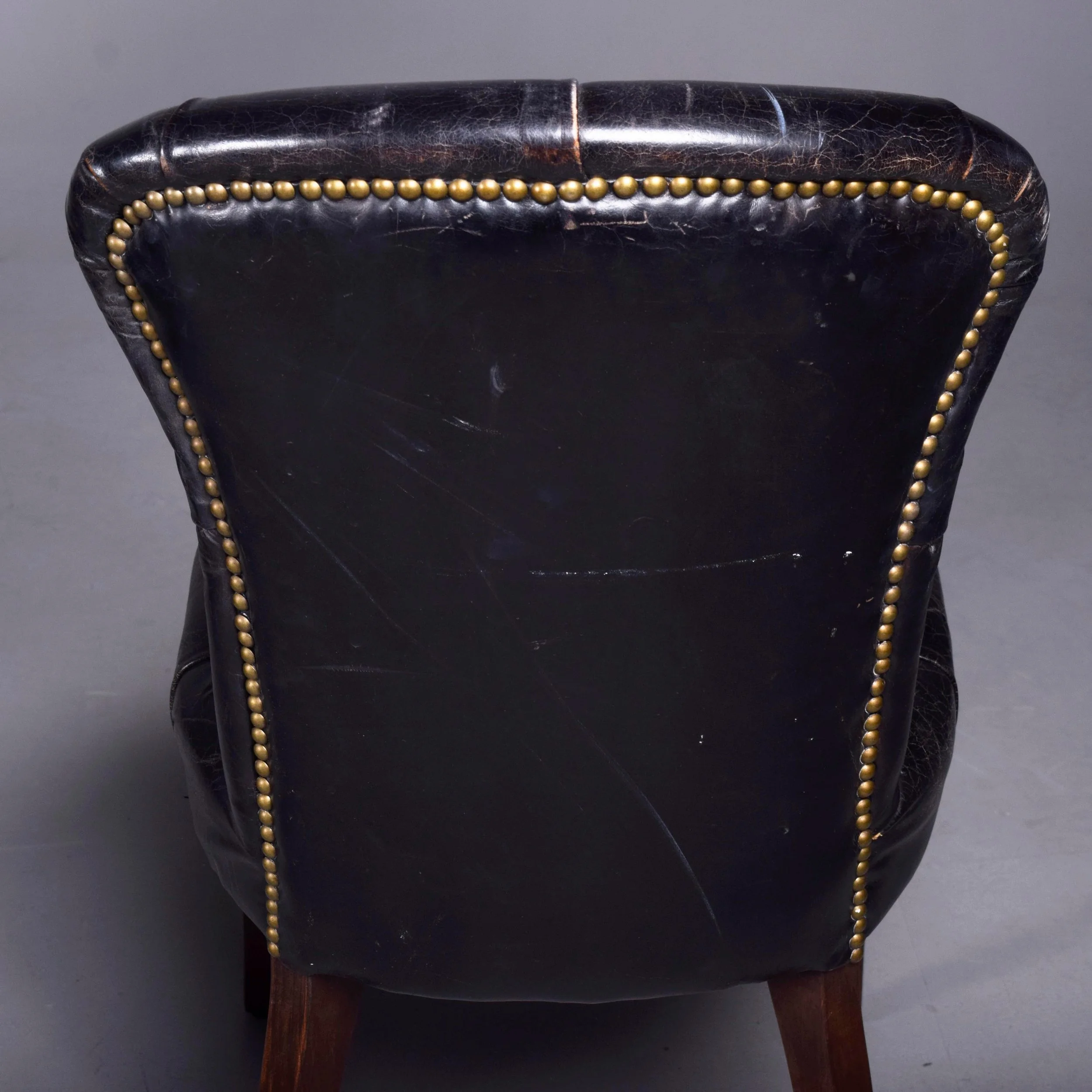 Leather chairs 4.webp