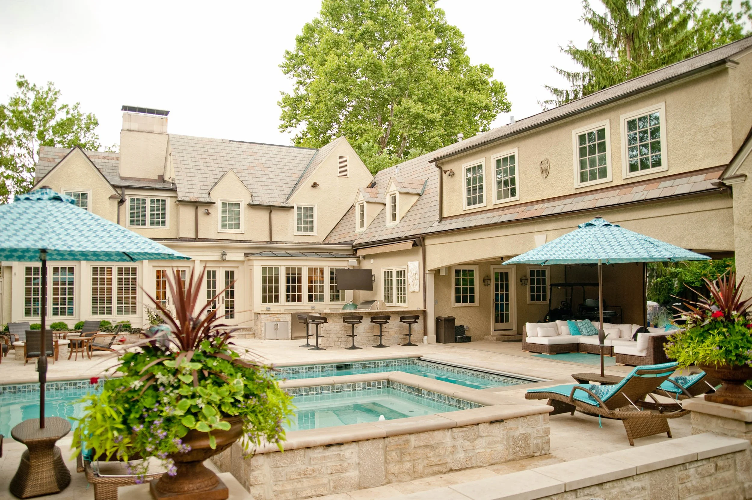 Bexley Ohio Landscape Designer Pool Garden (2).jpg