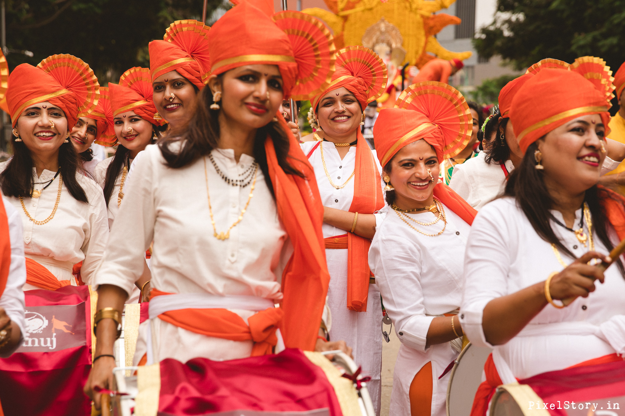Don't stress! Check Out What To Wear On Ganpati Festival