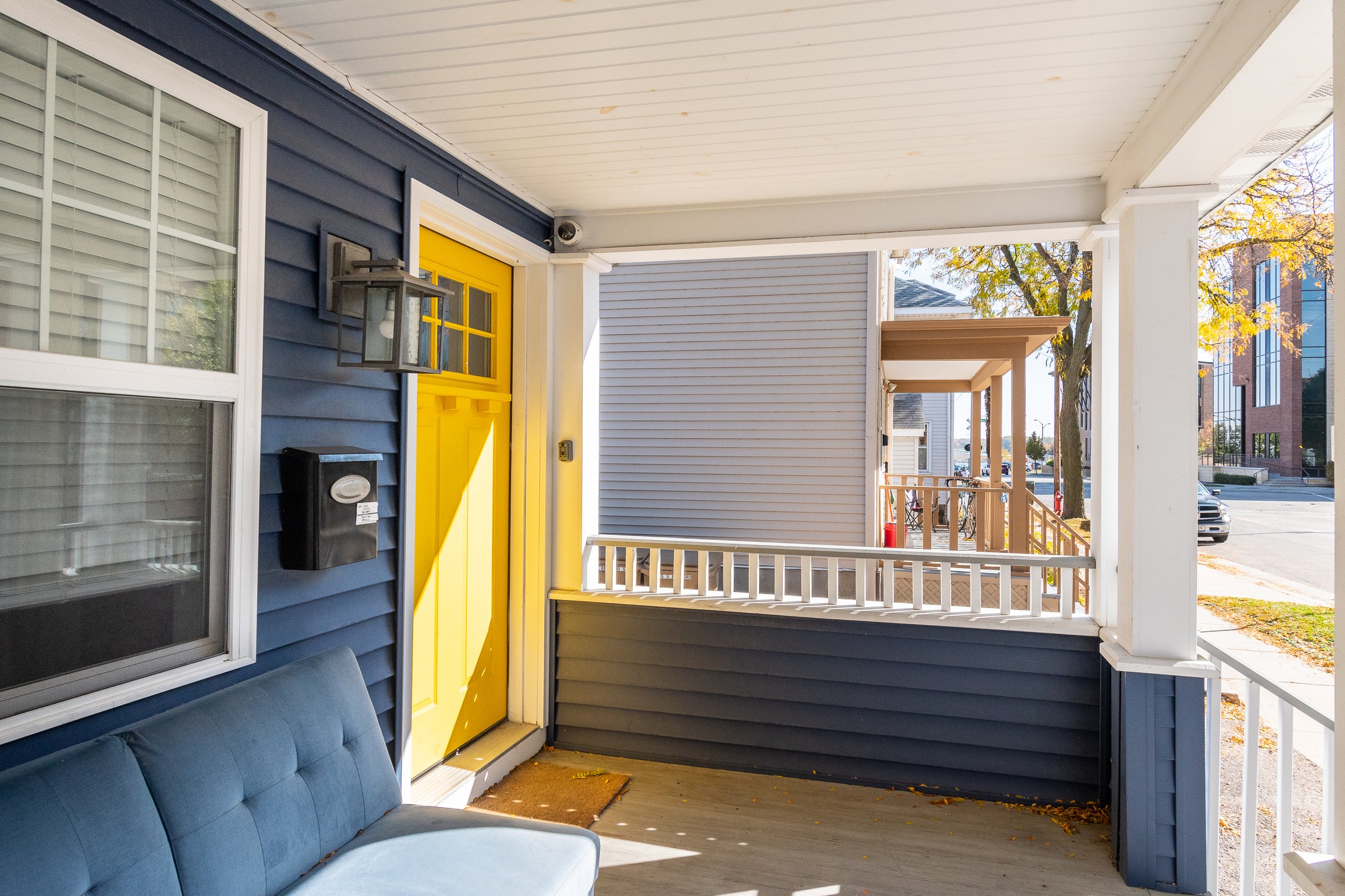 2022_215_s_bedford_st_cm_mls-5.jpg