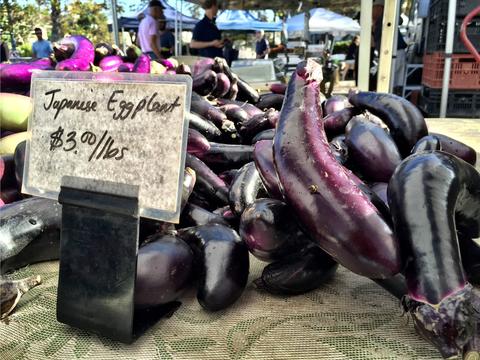 japanese_eggplant_venice_beach_farmers_market2_large.jpg