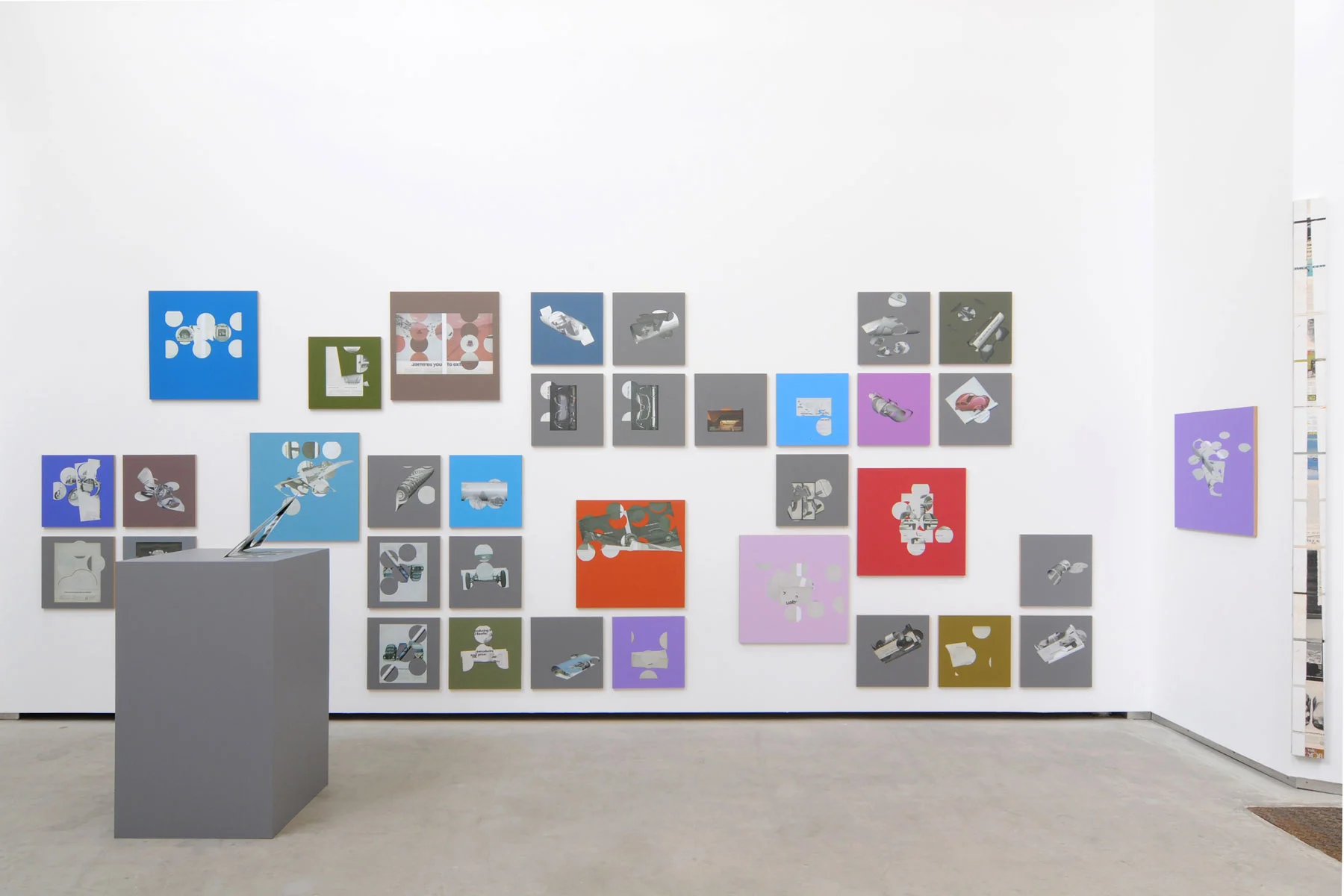 Kelley-Walker_Catherine-Bastide_2012_exhibition_Brussels_3.jpg