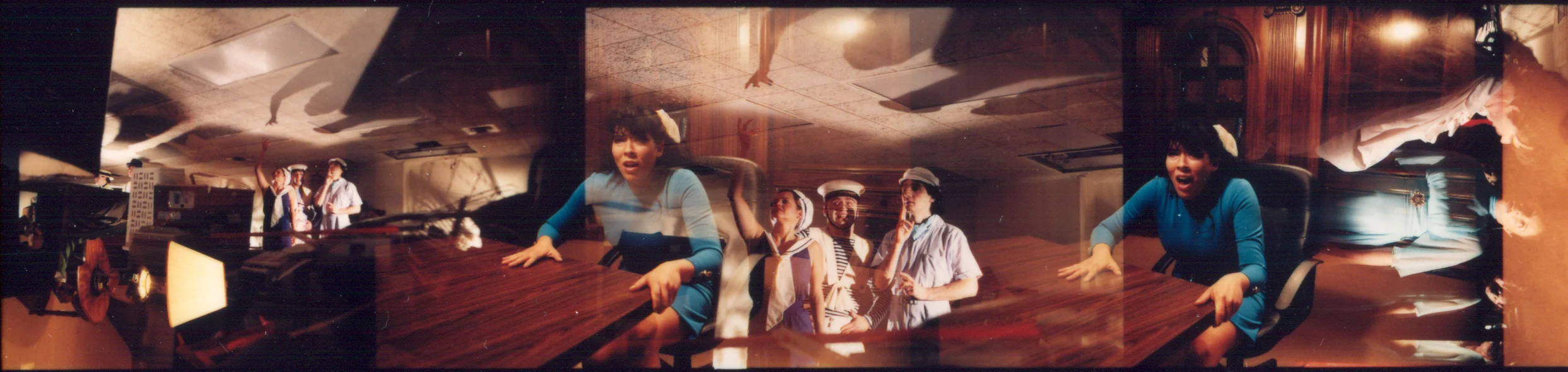 Catherine Sullivan, Misfire # 4 (Cinematically Distant), 2005, c-print , 104,1 x 50,8 cm