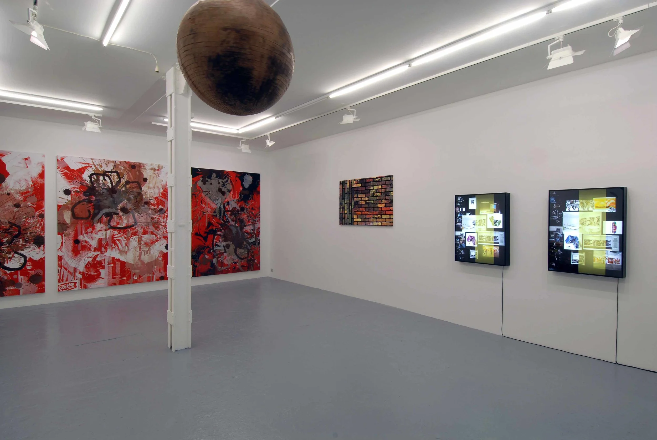 Kelley Walker, Catherine bastide gallery, Brussels, 2006, exhibition view