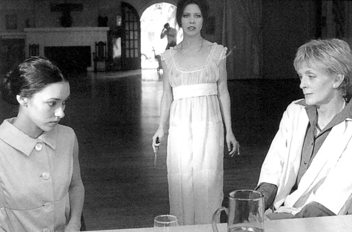 Catherine Sullivan, The Big Hunt, 2002, 5 channel video projection - 16-mm film transferred to DVD, 22 minutes per loop, black and white, no sound (video stills)