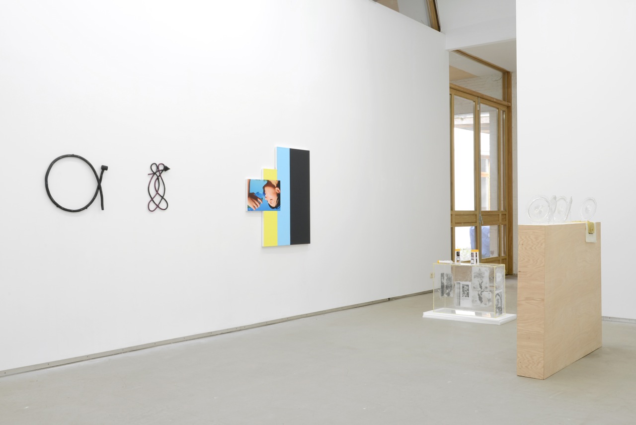 … / FOREVER YOUNG, group show at Catherine Bastide gallery, Brussels, 2014, exhibition view