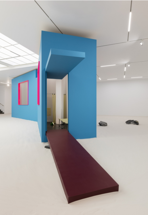 Jean-Pascal Flavien, Ballardian House, Esther Shipper, Berlin, 2017, exhibition view. Photo © Andrea Rossetti