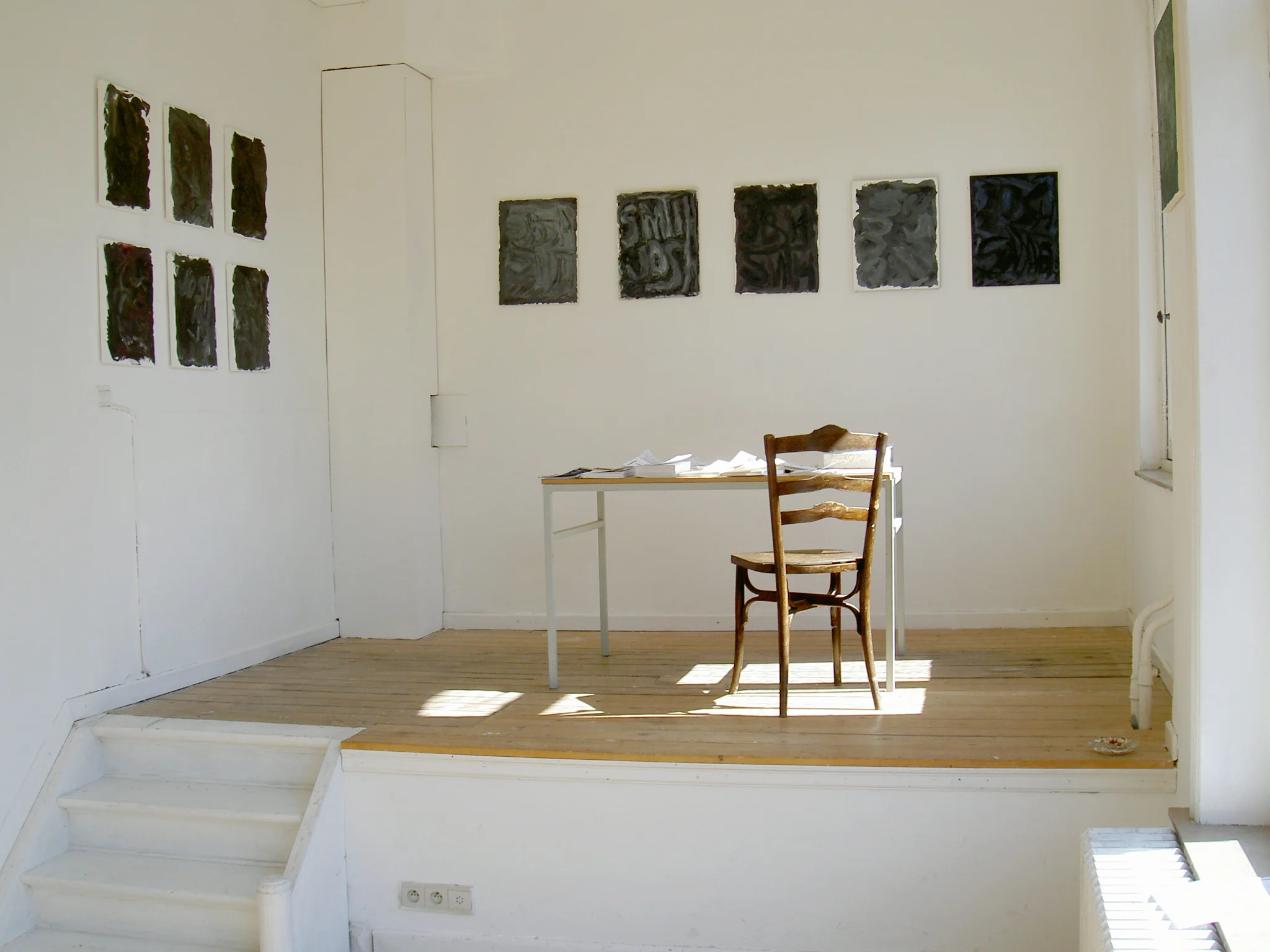 Josh Smith, Catherine Bastide gallery, Brussels, 2003, exhibition view