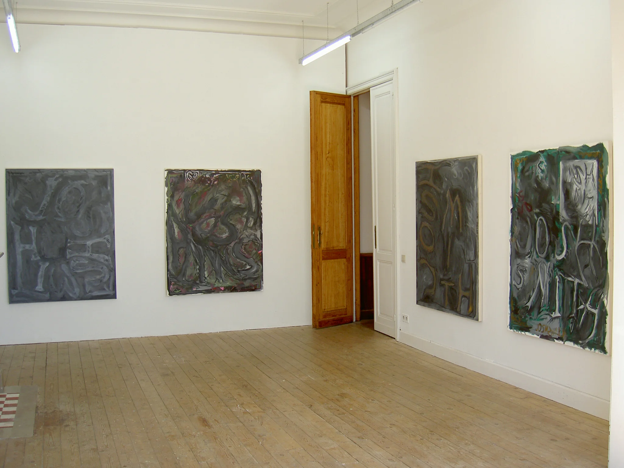 Josh Smith, Catherine Bastide gallery, Brussels, 2003, exhibition view
