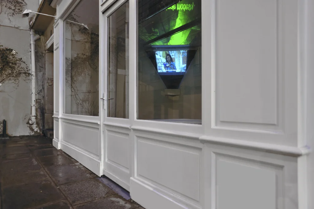 Charles de Meaux at 8 rue Saint-Bon, Paris