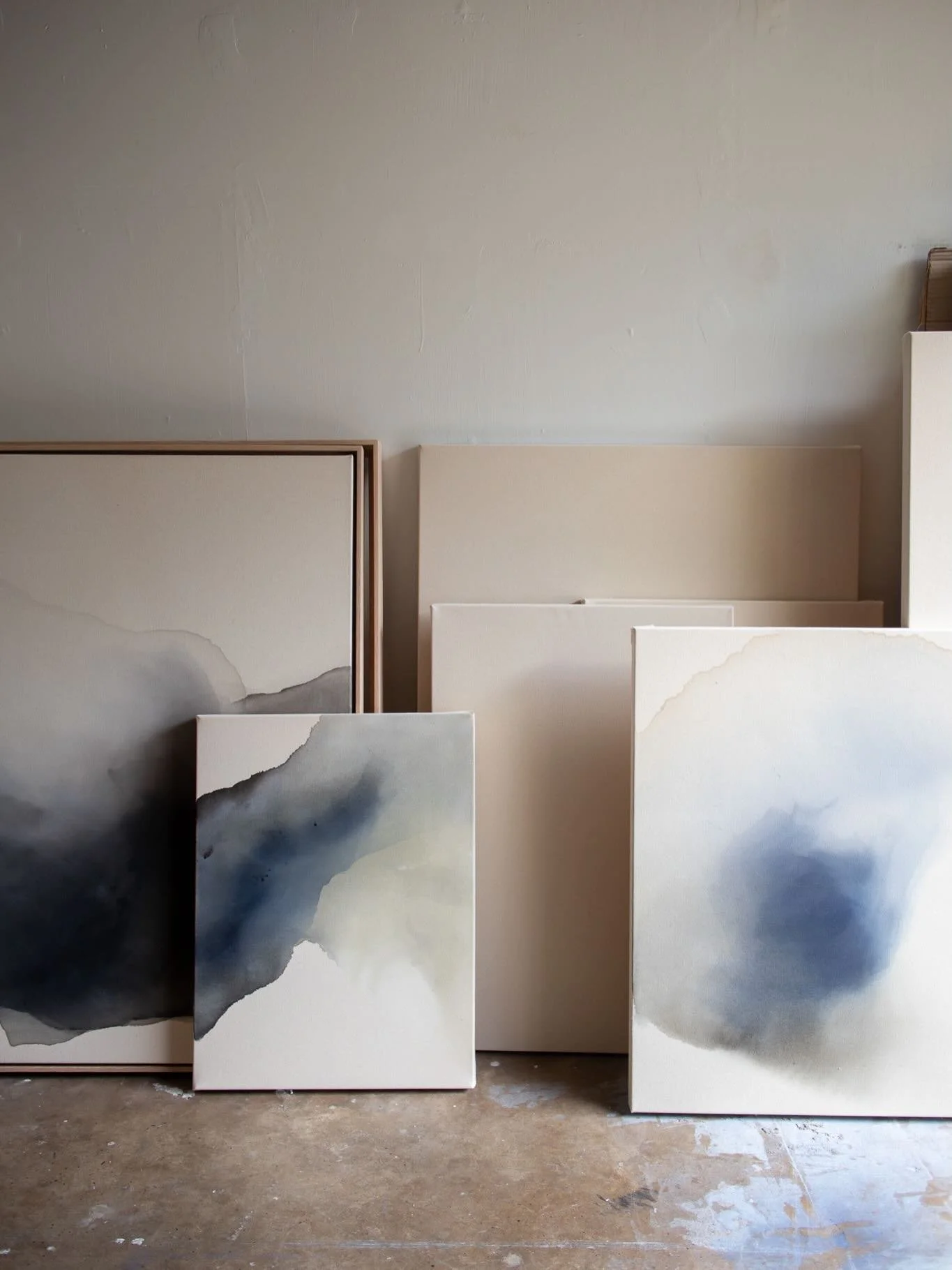 the beginnings of a new collection&hellip;

&ldquo;where I find myself&rdquo;, a series exploring transformation, contrast, and the unexpected places we discover ourselves along the way

#softminimalism #organicart #minimalart #warmminimalism #colorf
