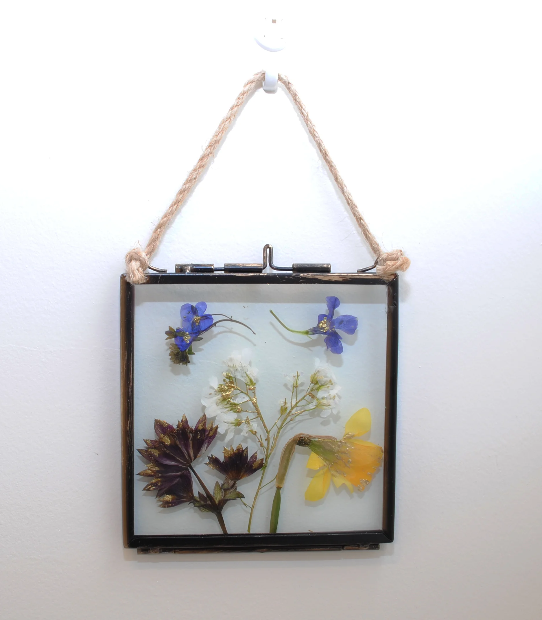 Gilded Pressed Flower Frame XXVI