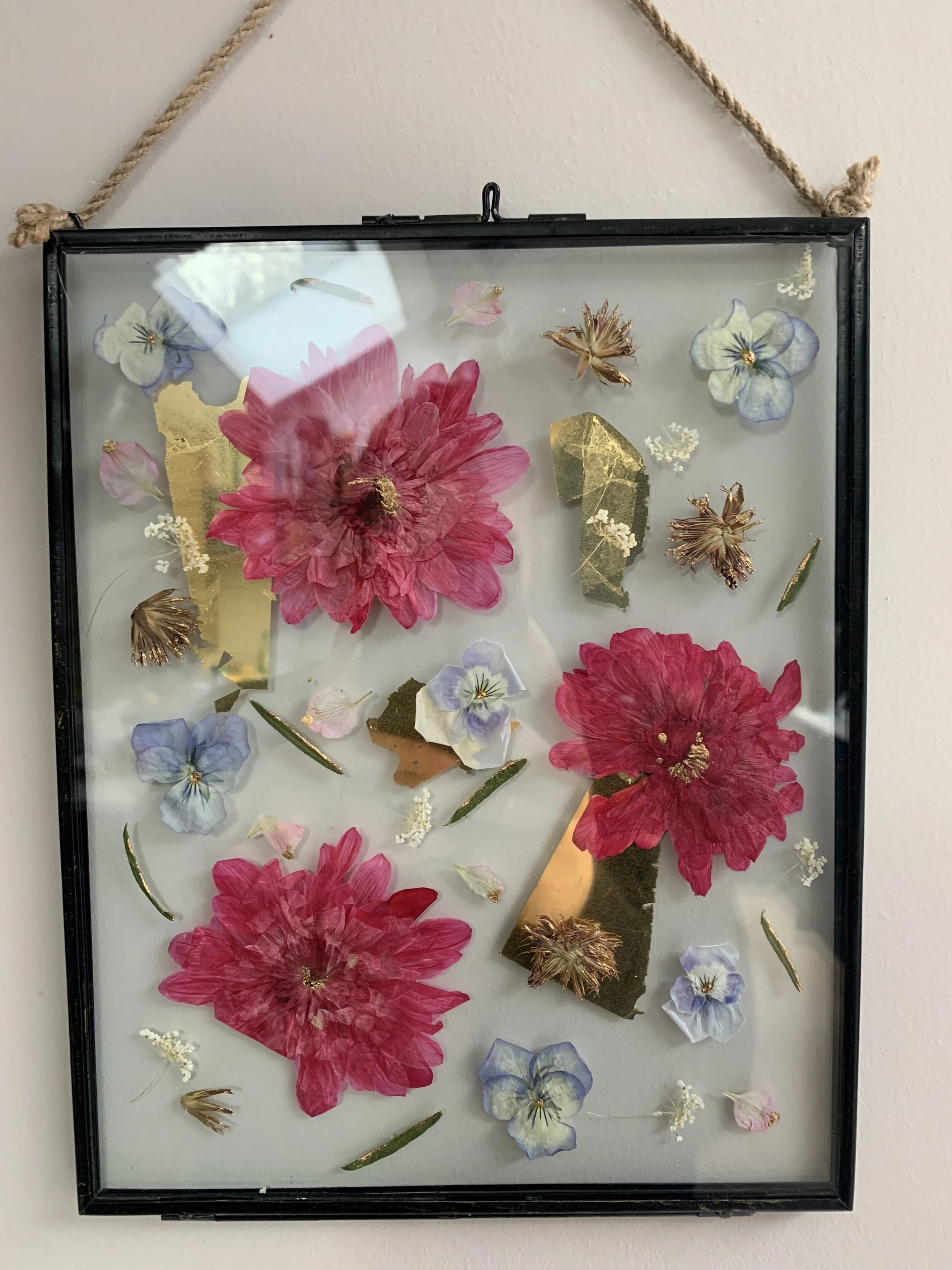 GILDED PRESSED FLOWER FRAME XXXV