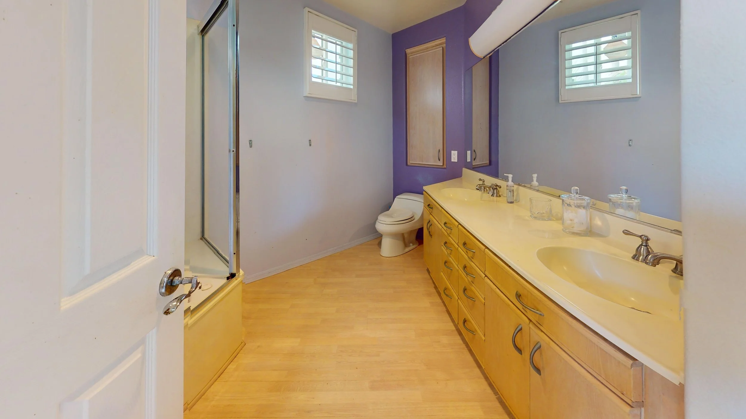 3701-Riviera-4-For-Sale-Bathroom.jpg