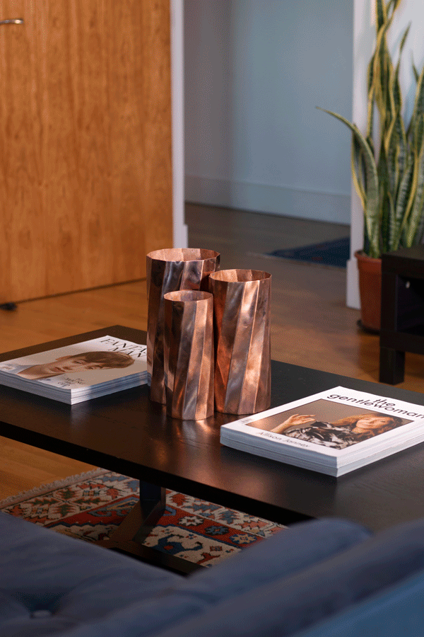 2-VASE-GIF.gif