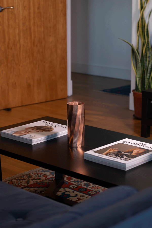 1-VASE-GIF.gif