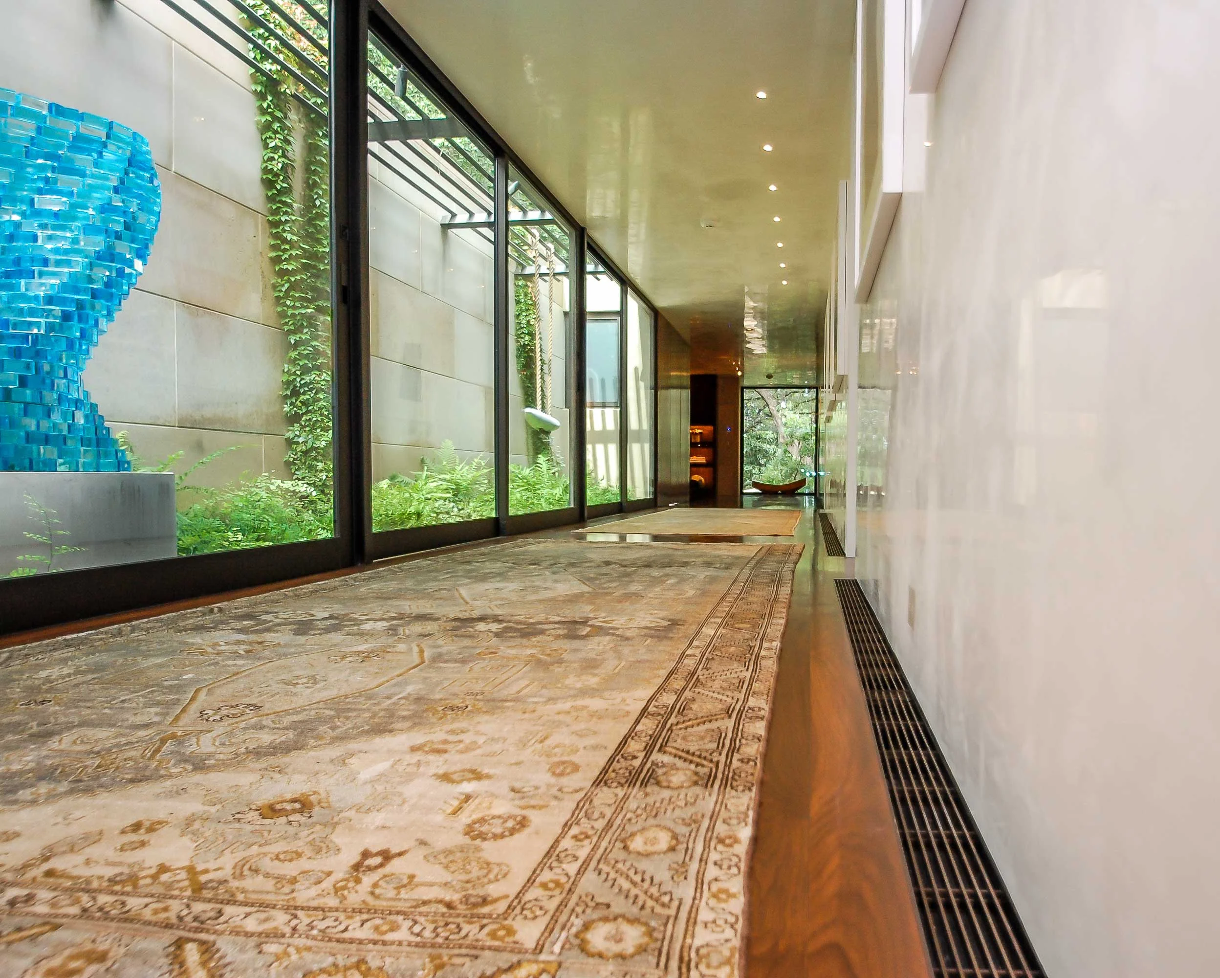 To regulate the temperature in the walkway, air vents hold sensors that react when the temperature fluctuates a certain degree
