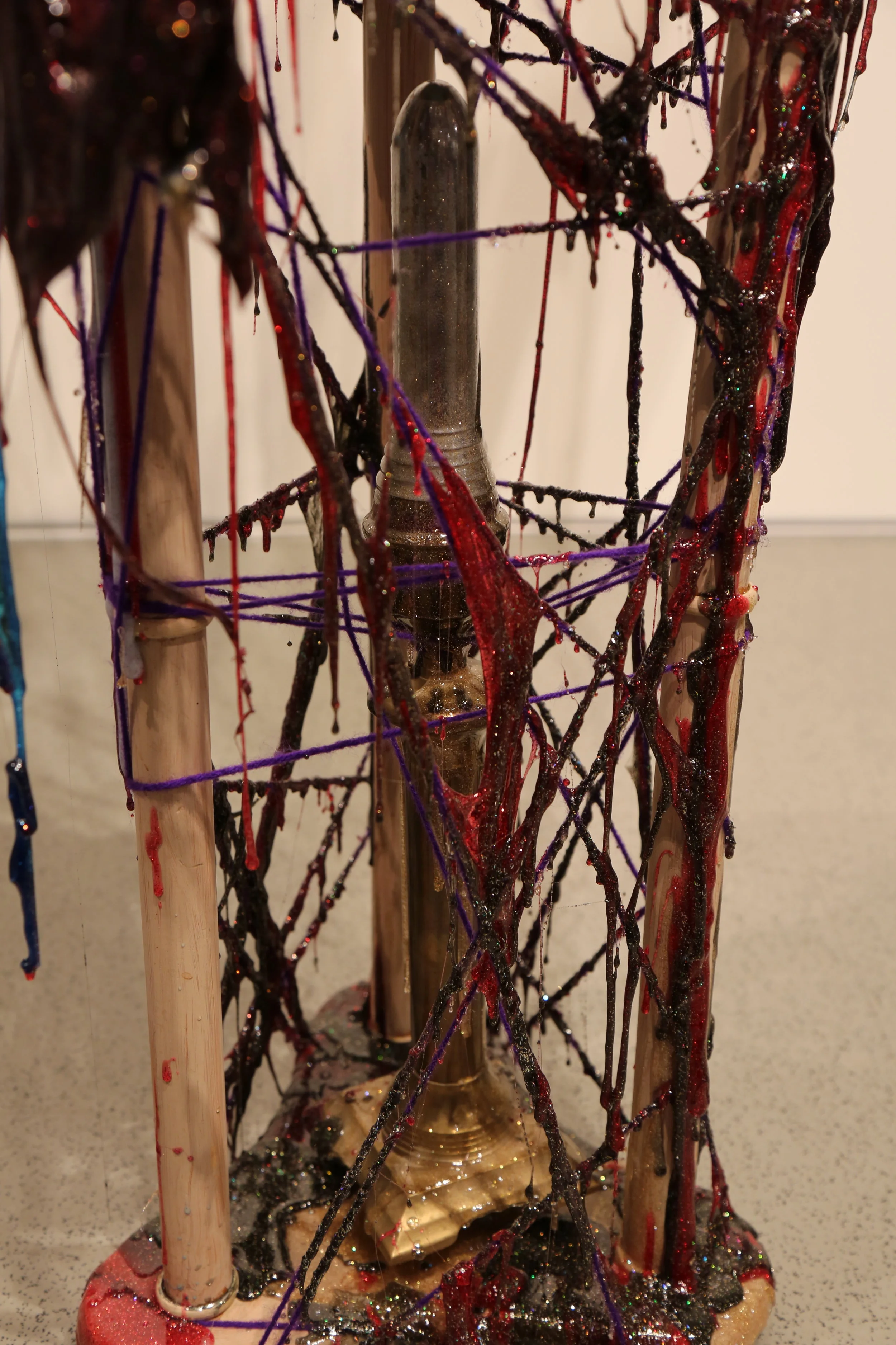 It's a flashlight, NOT a vibrator! (detail)