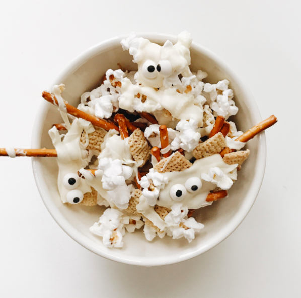 Tricks and Treats: 5 Halloween Snack Ideas!