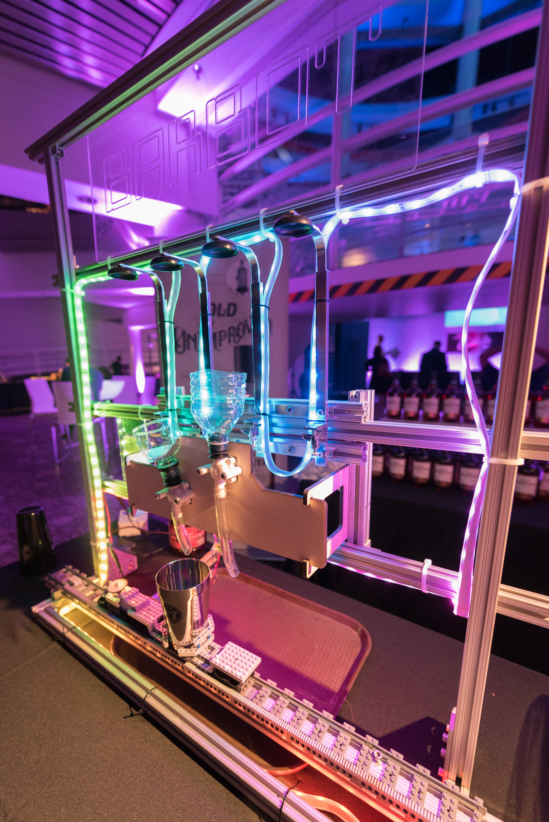 Robot Bartender 📷credit: Picture Listen