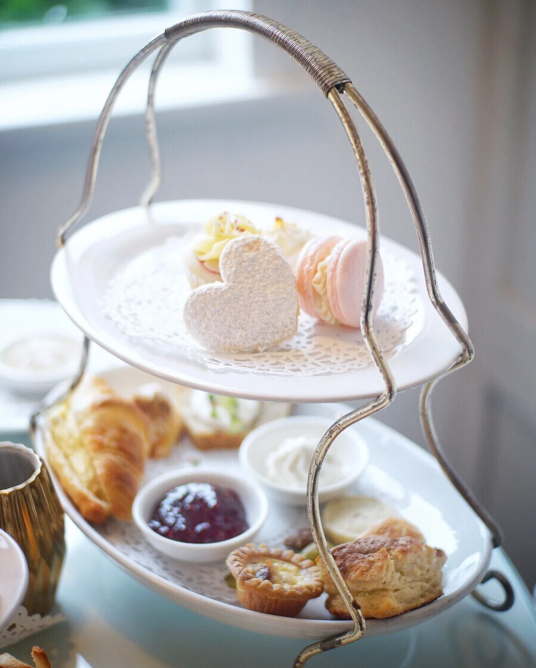 LWH Creme De La Earl Grey Tea Set