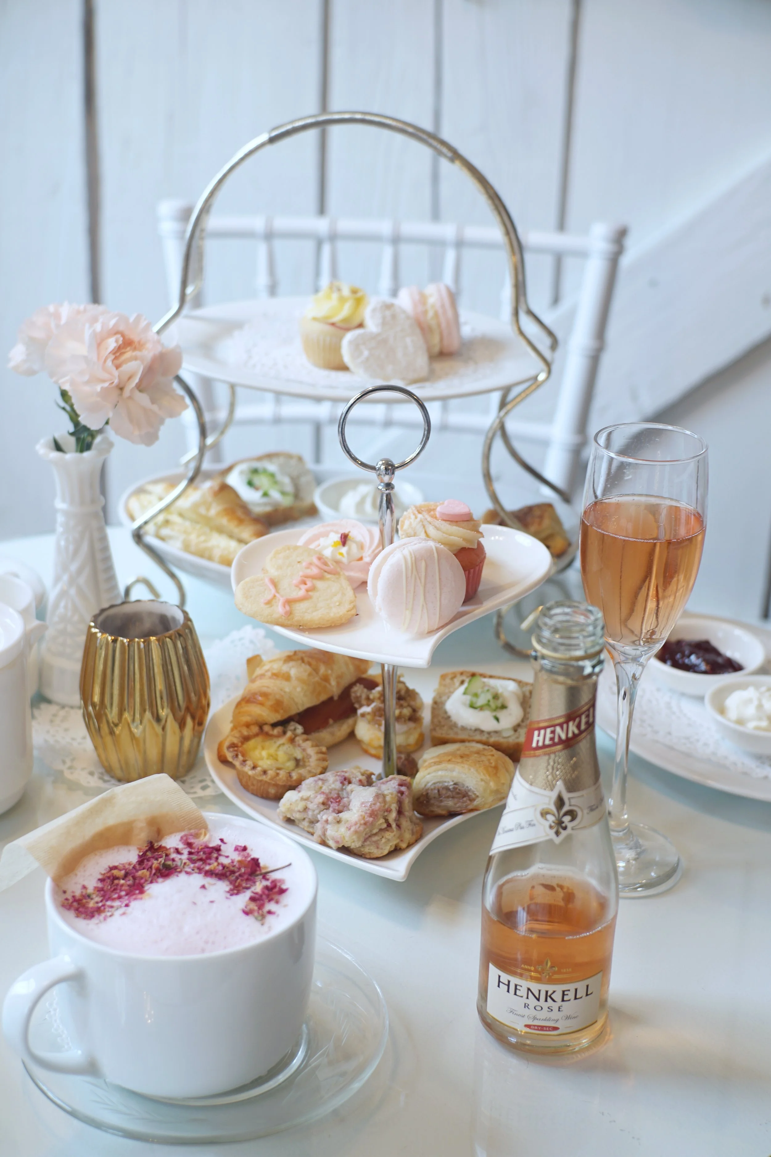LWH Creme De La Earl Grey & Pretty In Pink Valentine's Day tea set.
