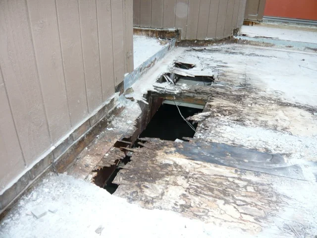 Rotted deck.jpeg