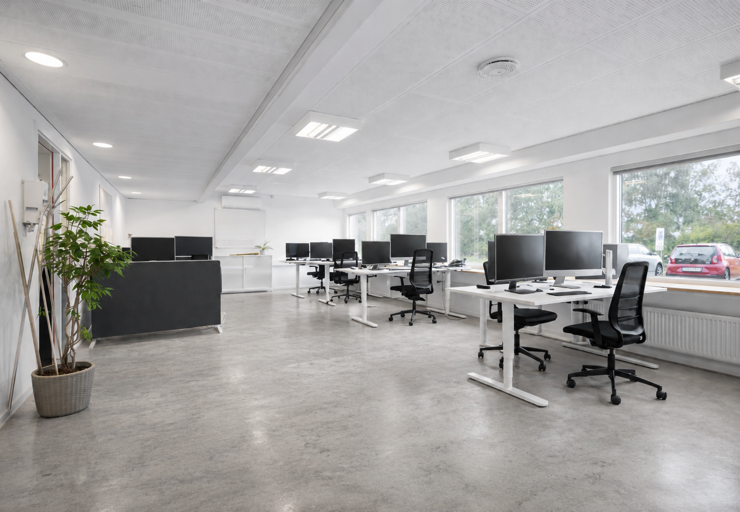 Stuen, 284 m2, kontor, helt råt epoxy.png
