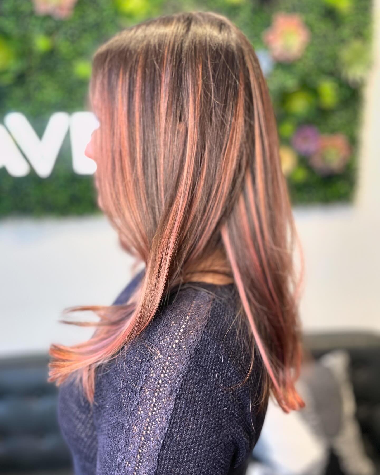 Loving this color by @lo_win. Start your year off with some fresh color!