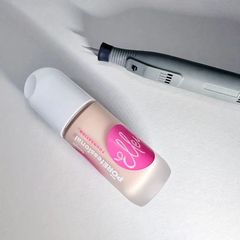 Graverade beauty produkter för Benefit Cosmetics