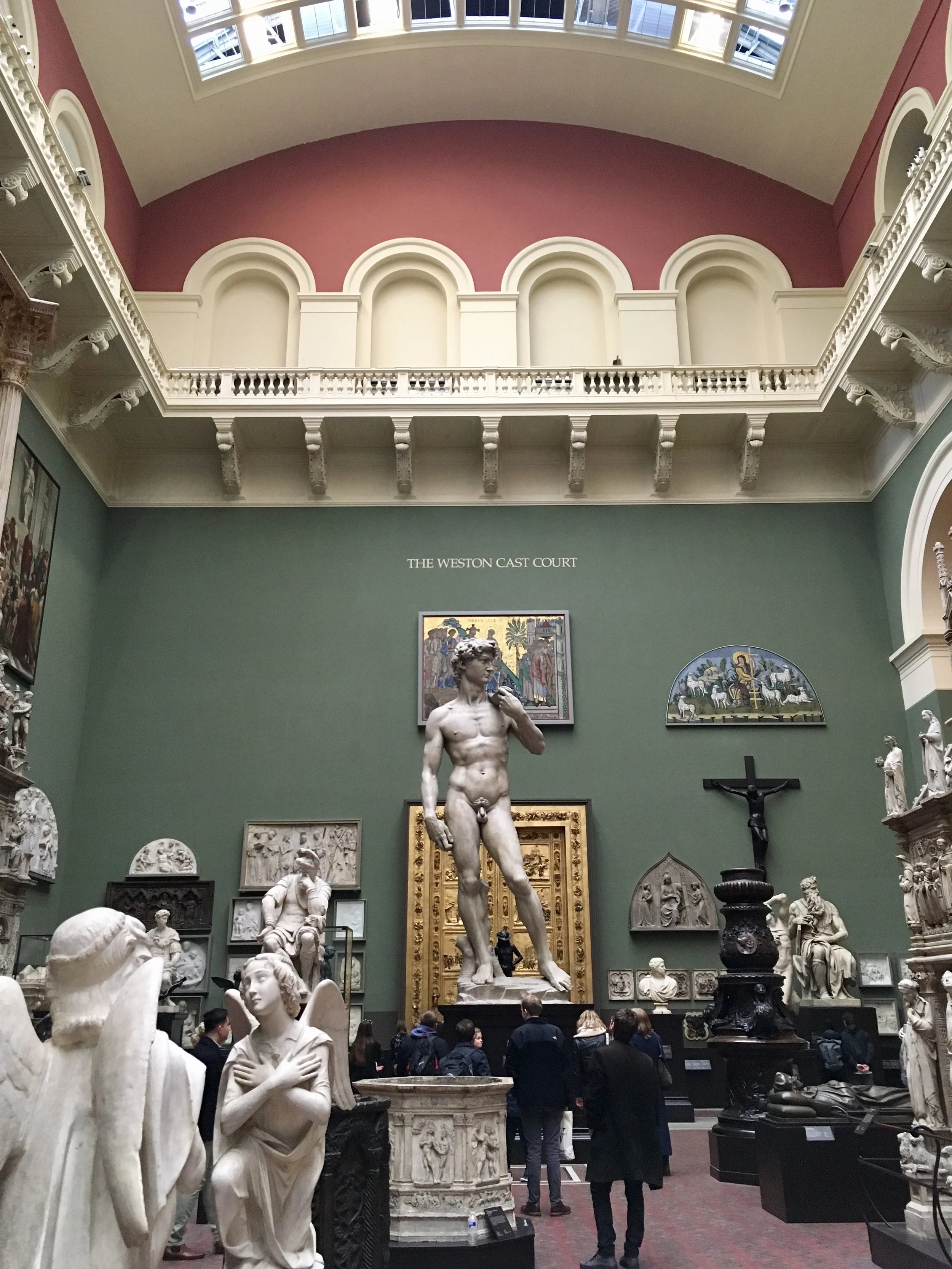 A Court of Casts
