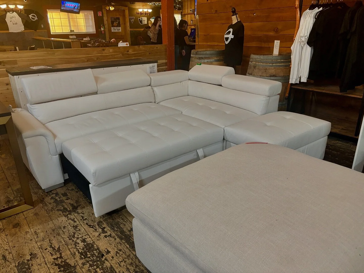 Saturday Night Live auction!  Tomorrow, November 16th at 6:30 PM!  Join the excitement and bidding fun! 
Come early to register and preview items.  Make it an evening and enjoy dinner The ChopHouse at The Old Warehouse, new menu, and fall drinks.

#y