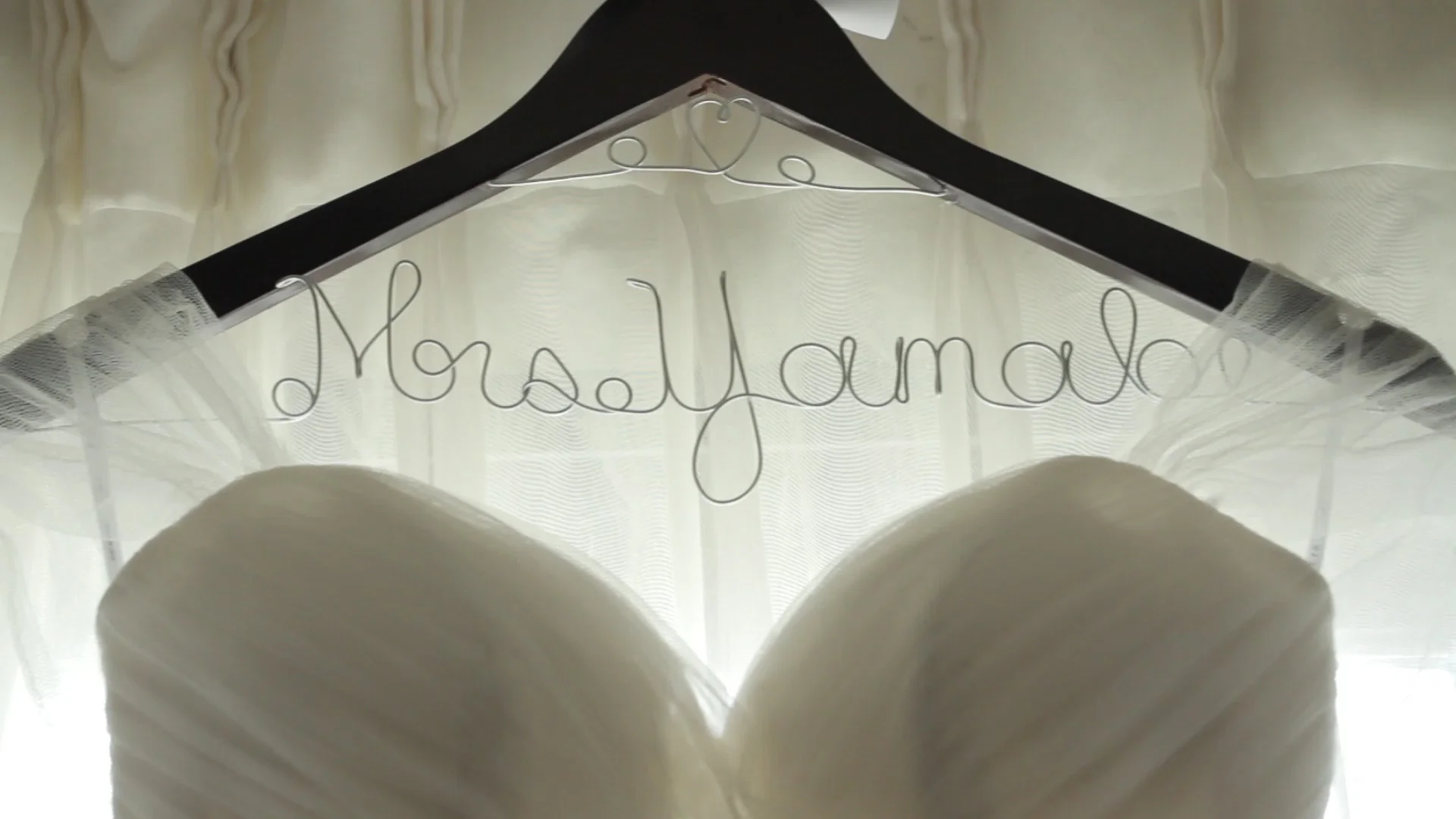 Dress_Hanger.jpg