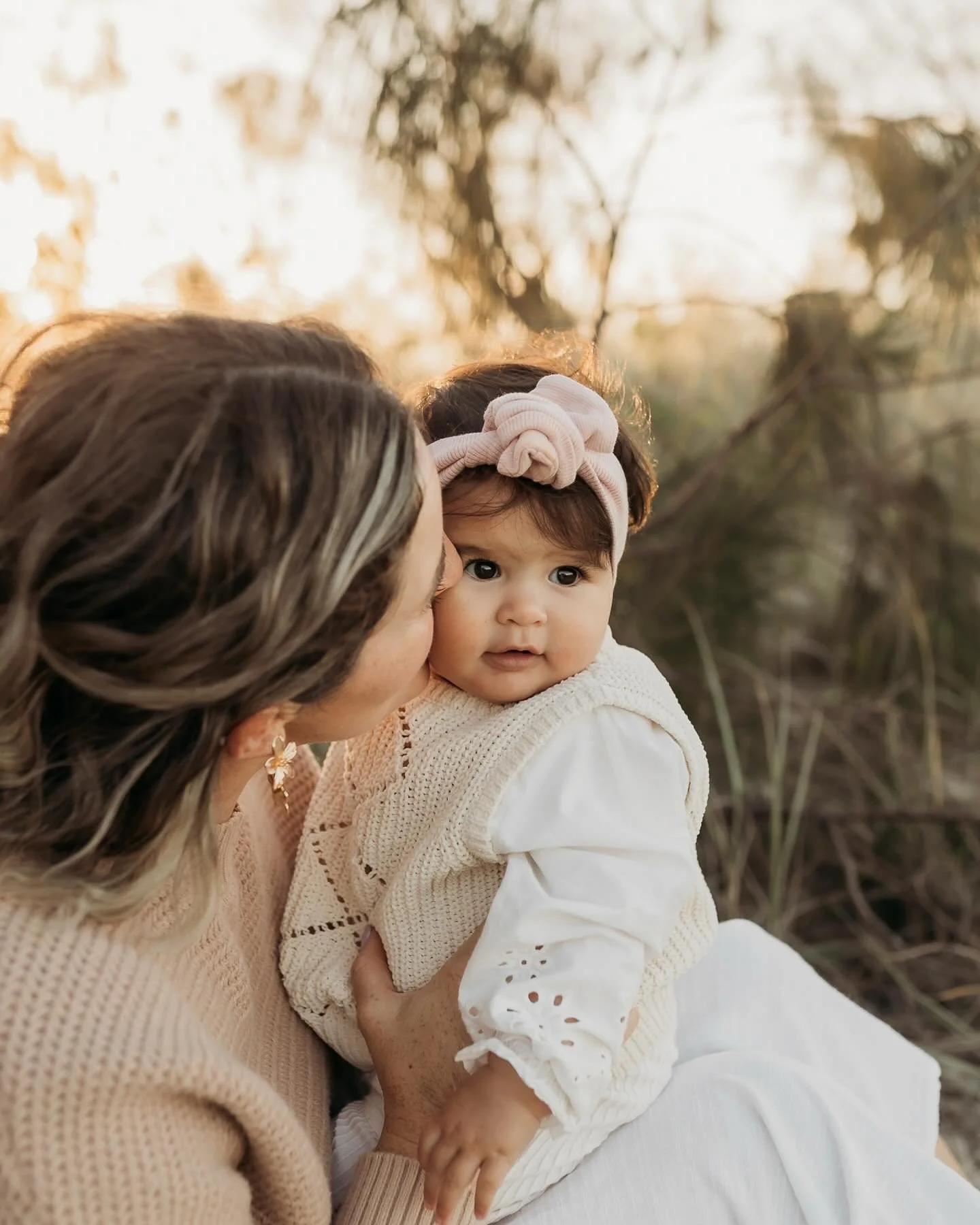 Winter sunset love with this adorable family🤎

Loving these relaxed cosy Winter sessions by the sea. Cool enough for knits but still warm enough to dip your toes in the ocean &amp; not to mention those sunsets lately 🙌

Thankful that this was the f