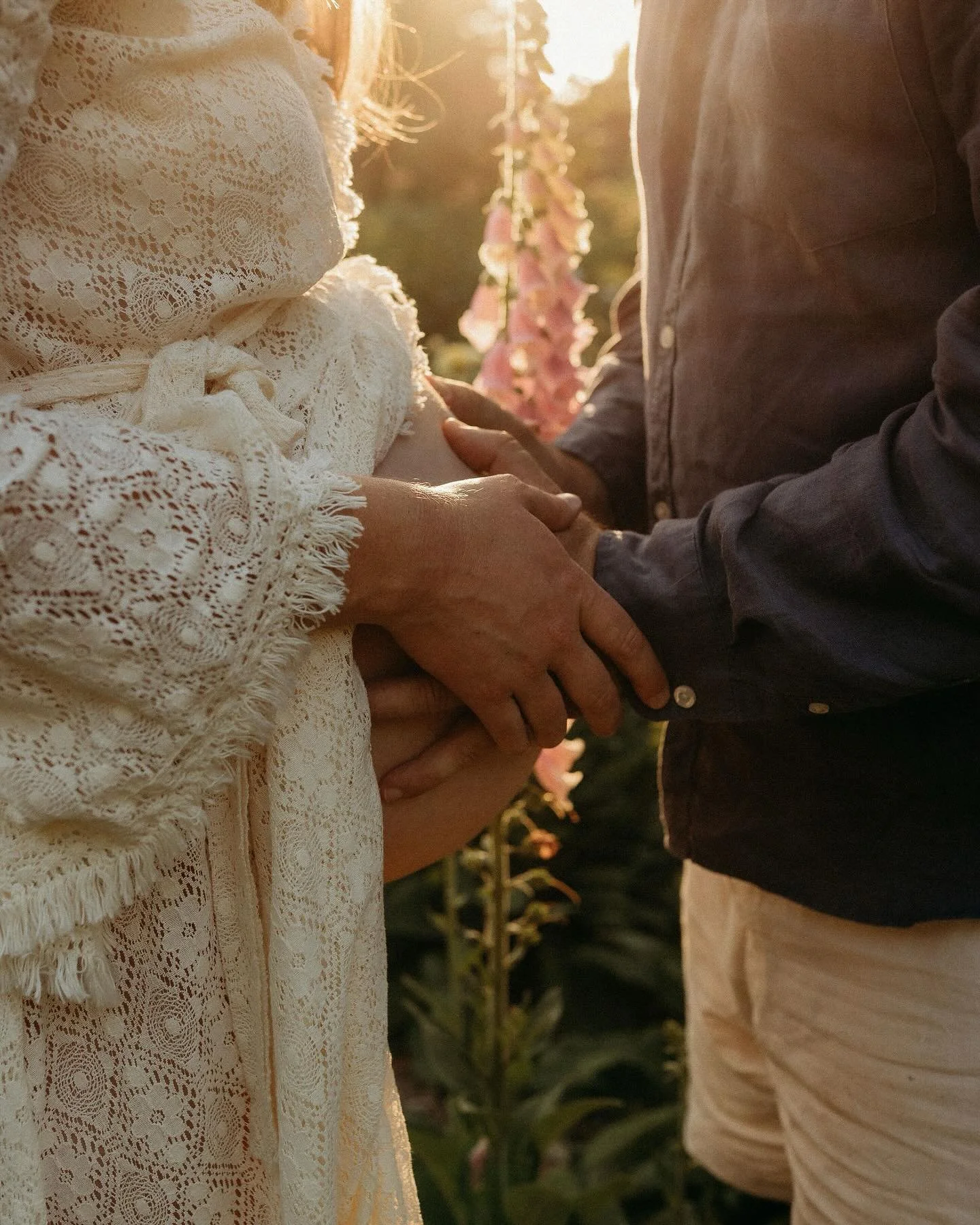 Fairy wings and a baby bump ✨

This session was all kinds of special. Set in the most stunning garden, we had time to smell the flowers and explore through archways filled with flowers, crossed bridges looking for fish and of course played on a giant