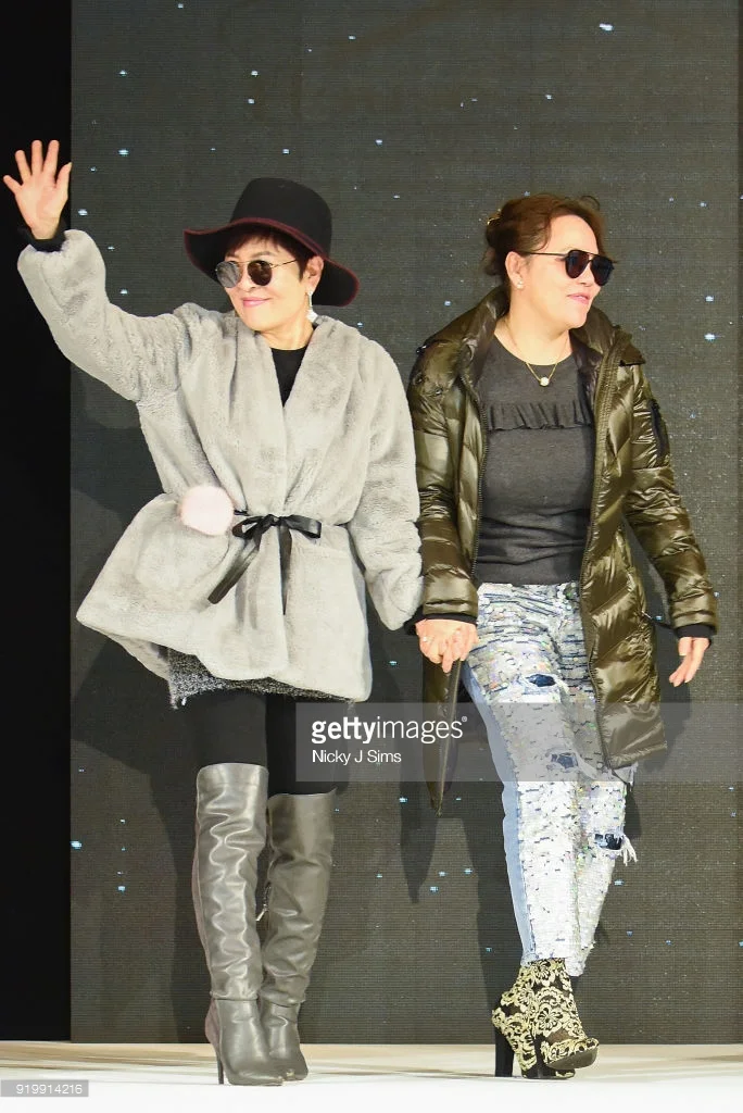 Honee_and_Moon_curtain_call__919914216.jpg