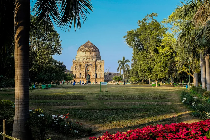 To be fair, Delhi has a lot of parks, temples and the Red Fort. This is all I saw of it, so my impression of the city might be a bit flawed.