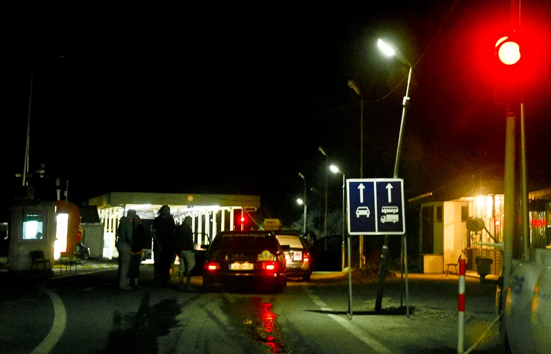 Geschafft. Früh morgens Ankunft im Kosovo …