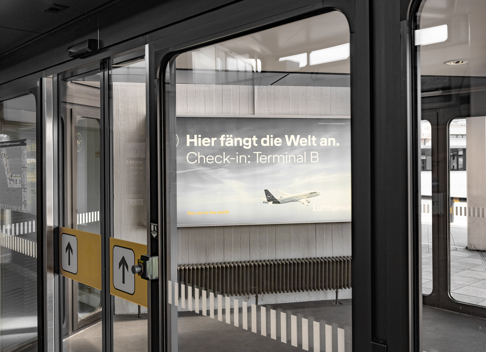 Im TXL begann einst die Welt, wie an allen internationalen Flughäfen. Dann kamen die Sicherheitskontrollen, die Rollkoffer und der Easy Jet-Set.Und nun ist Ruhe, und die Welt ist wieder ganz weit weg.