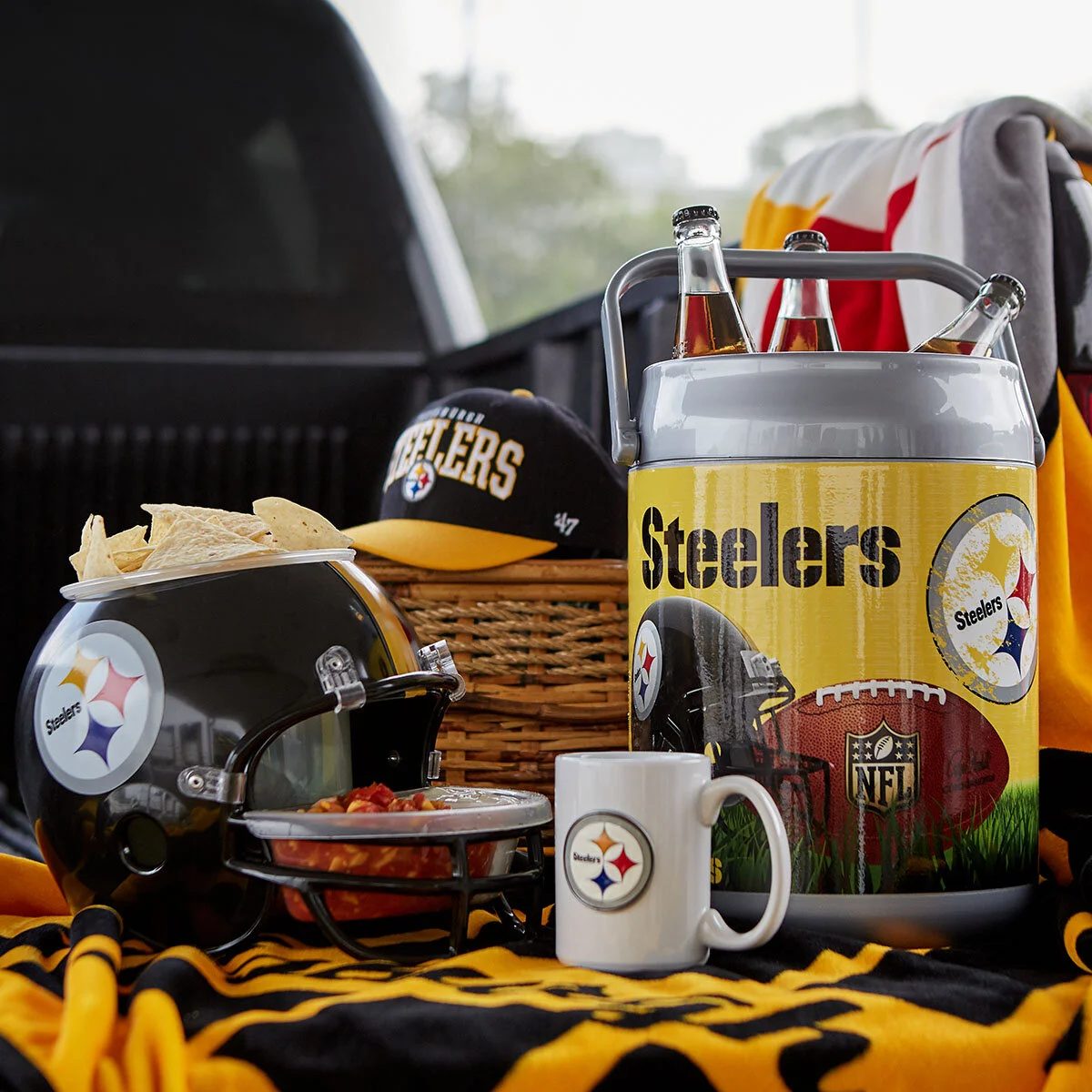 110618_Blogs_SP_TopItemsForTheSportsFan_1200x1200_V2.jpg