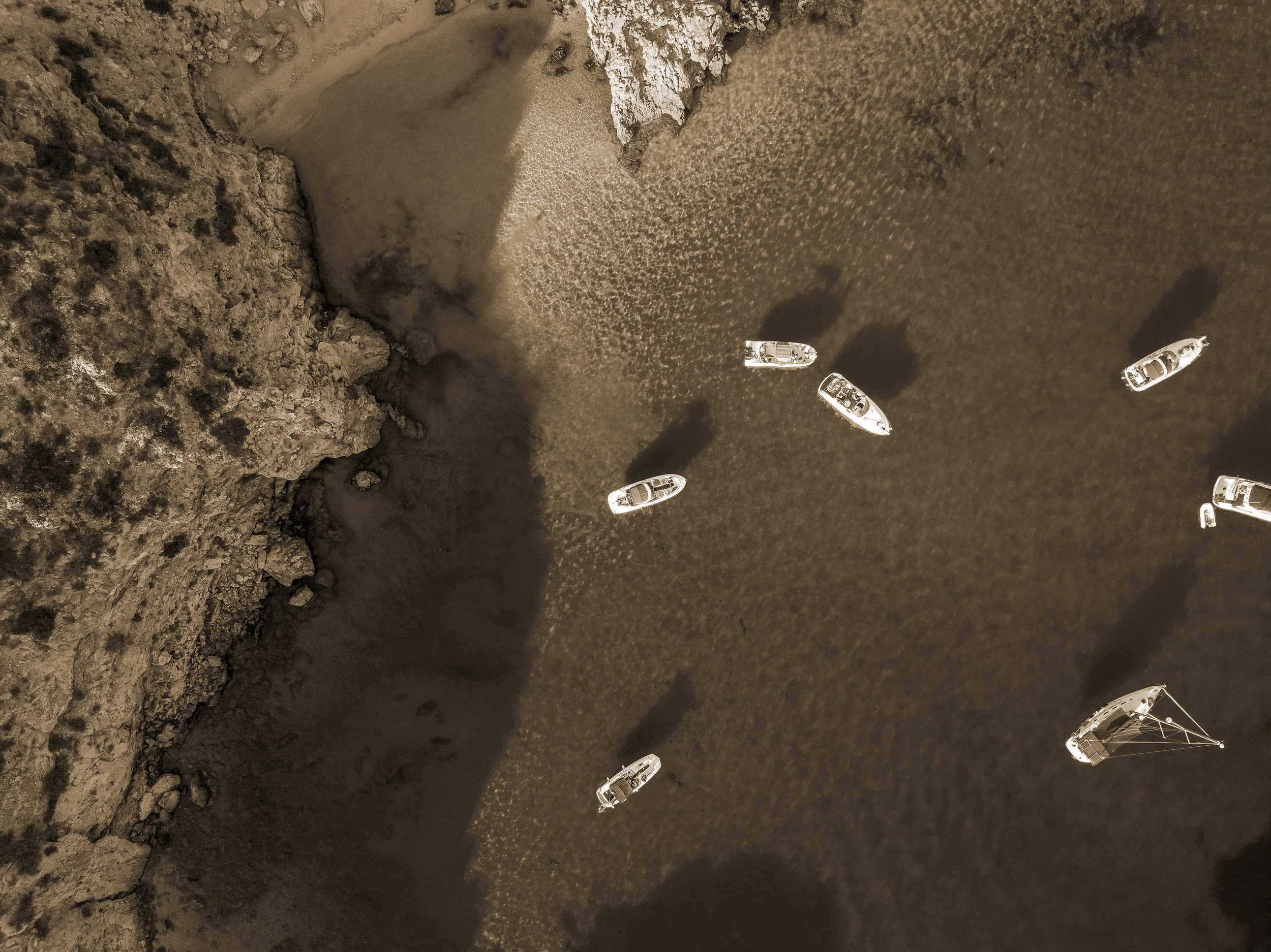 Ibizia_Boat7_sepia.jpg