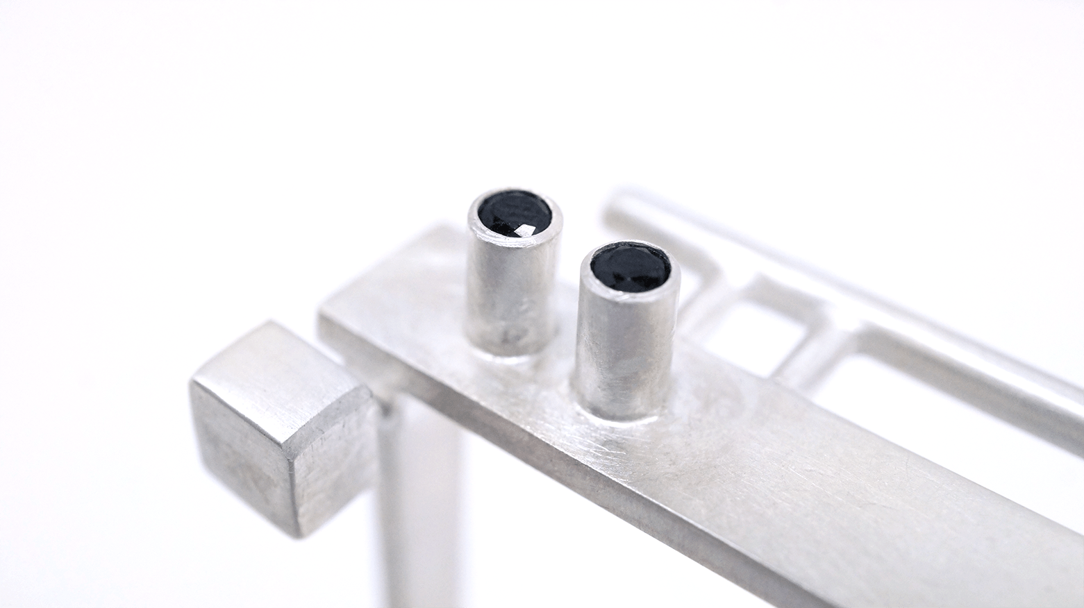 NEUTRAL 72° Hinged Bracelet
