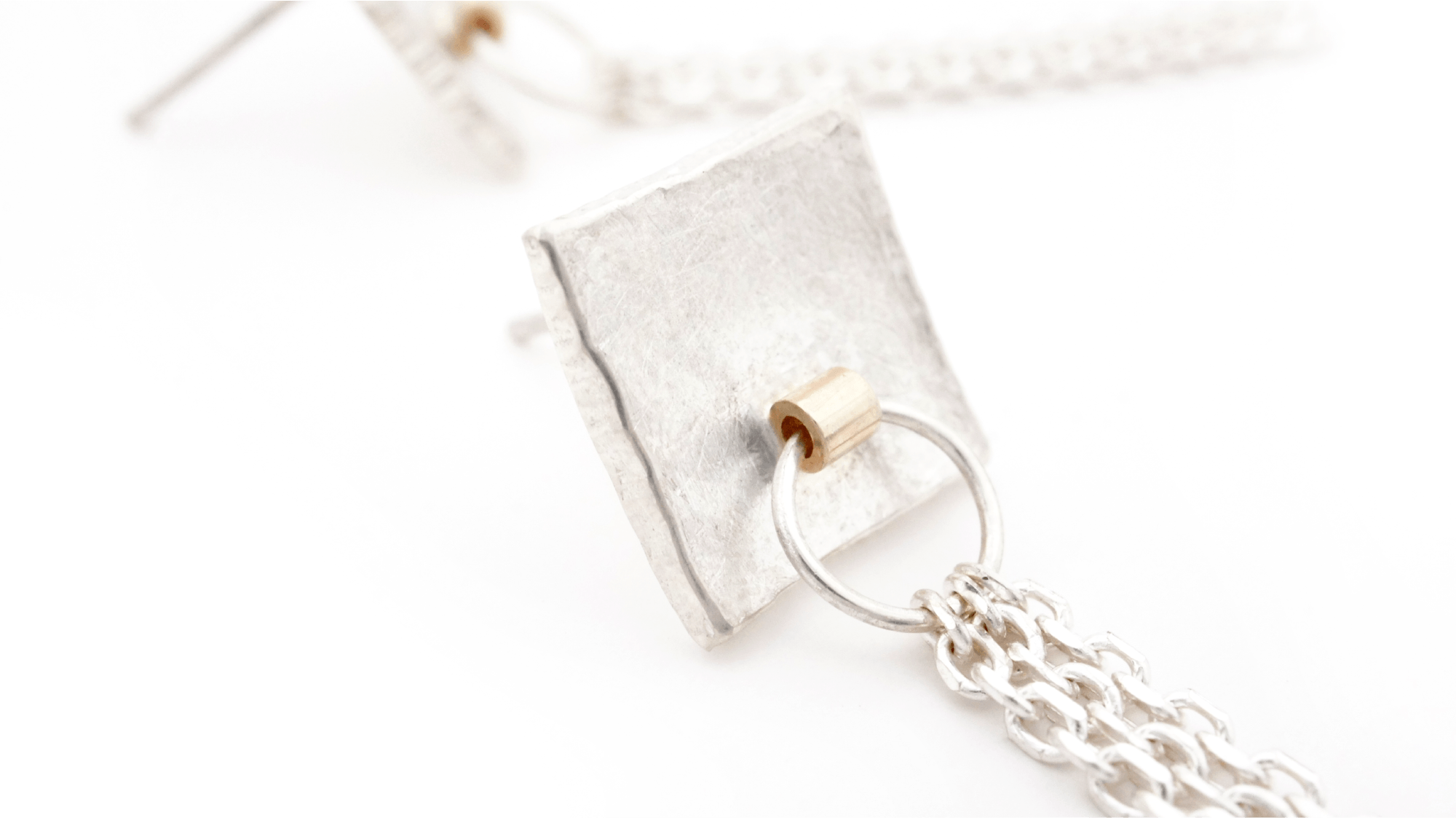 NEUTRAL 10° Earring