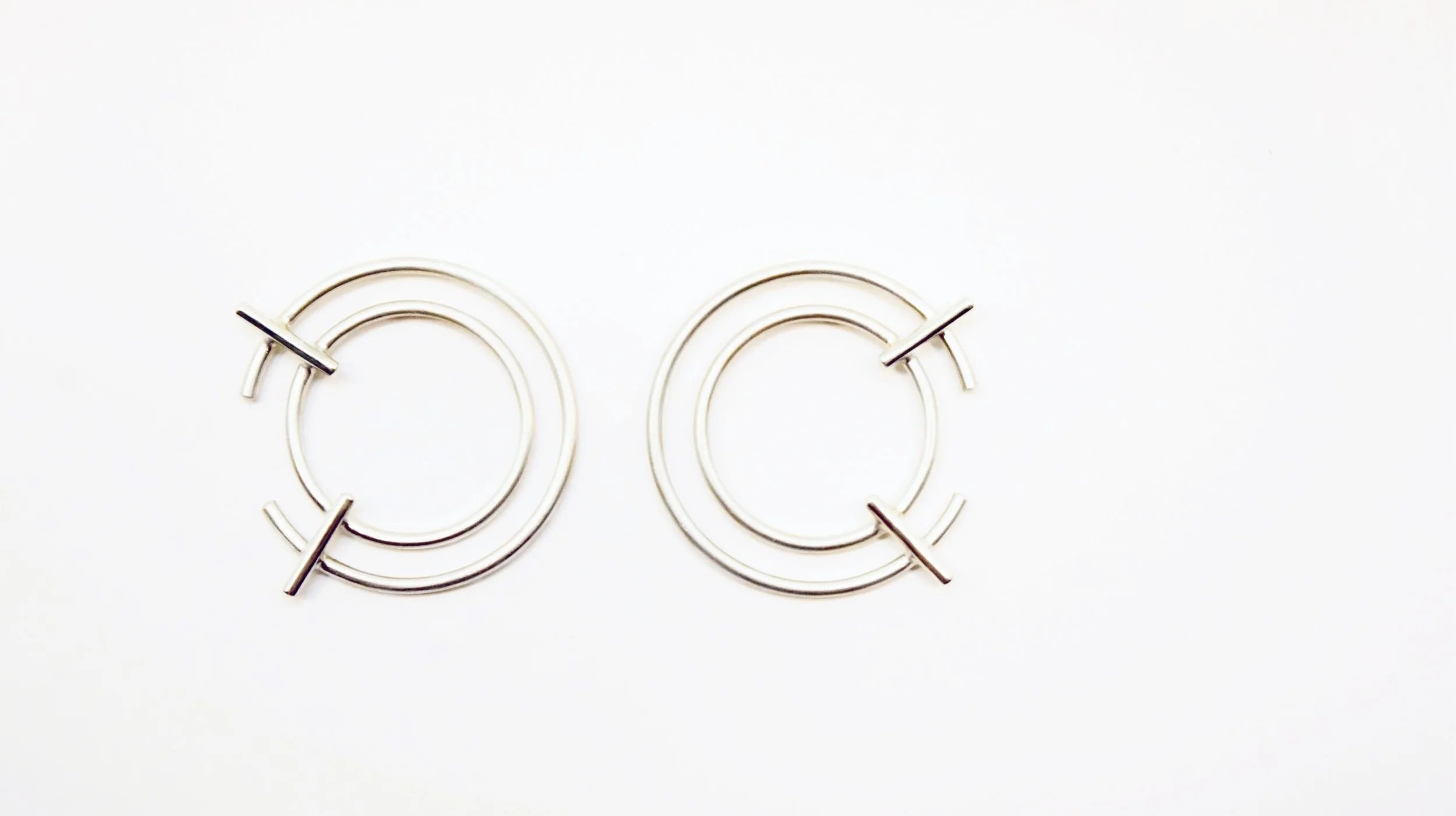 Logo mark 0° earring