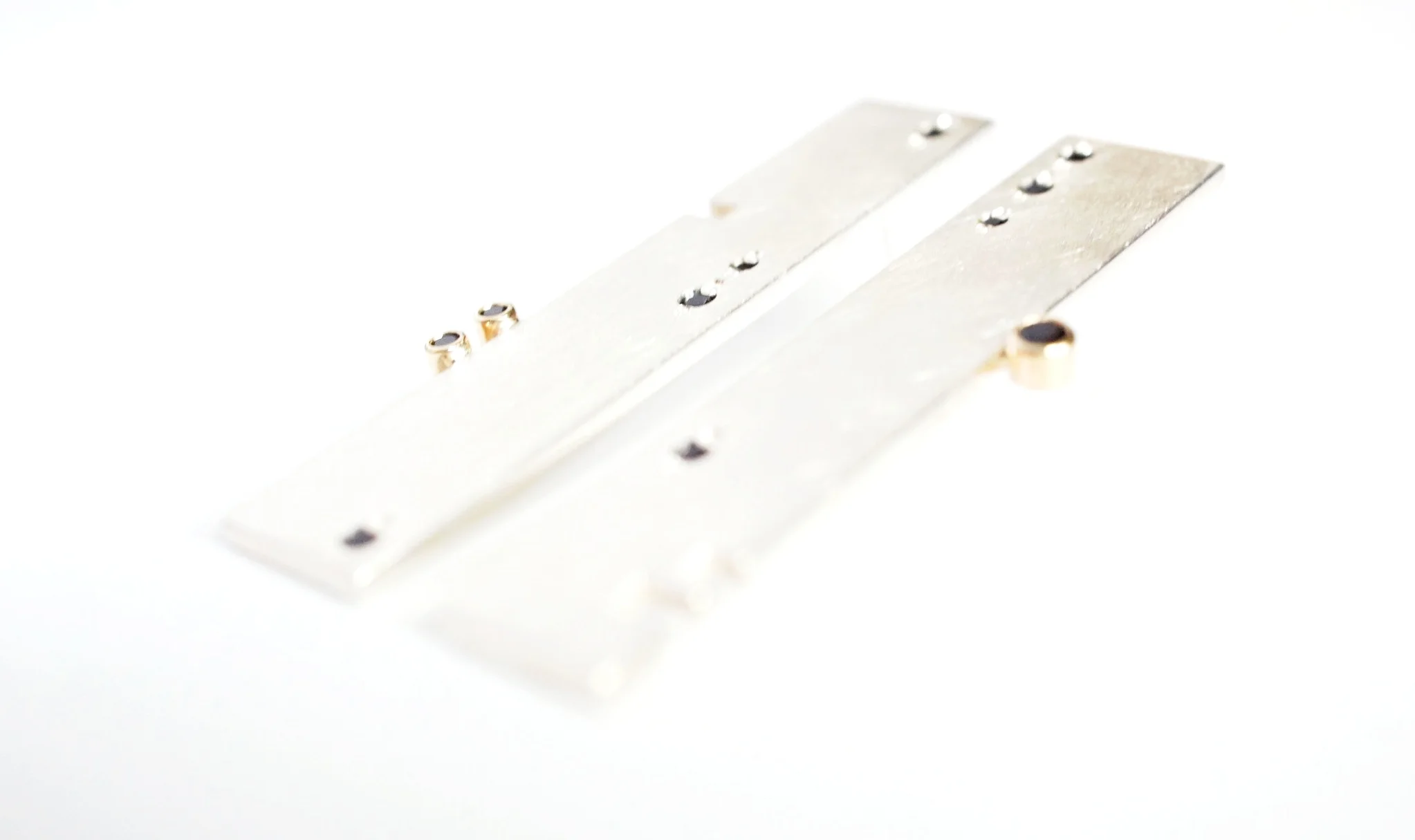 NEUTRAL 65° Earring