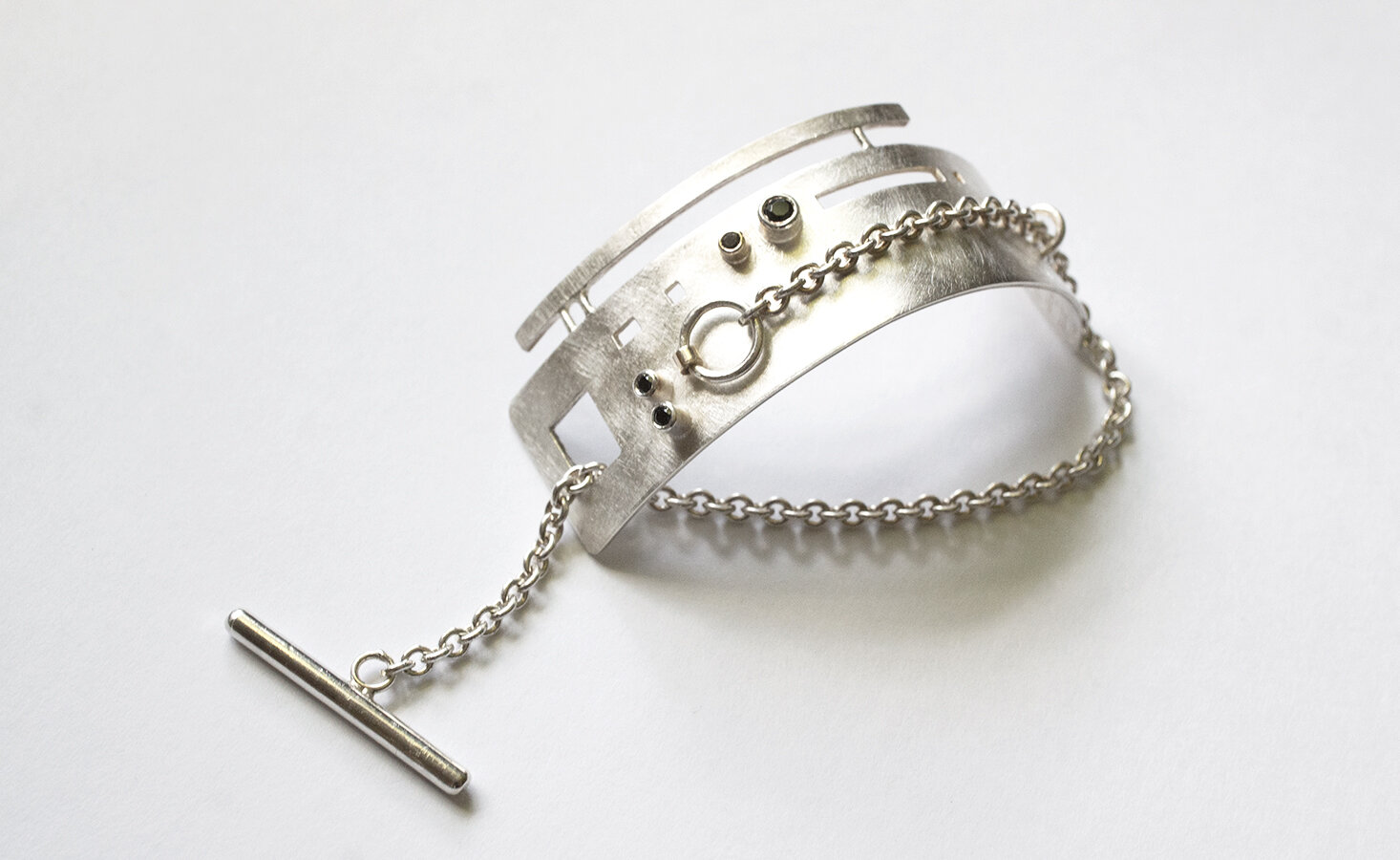 braceltb.jpg