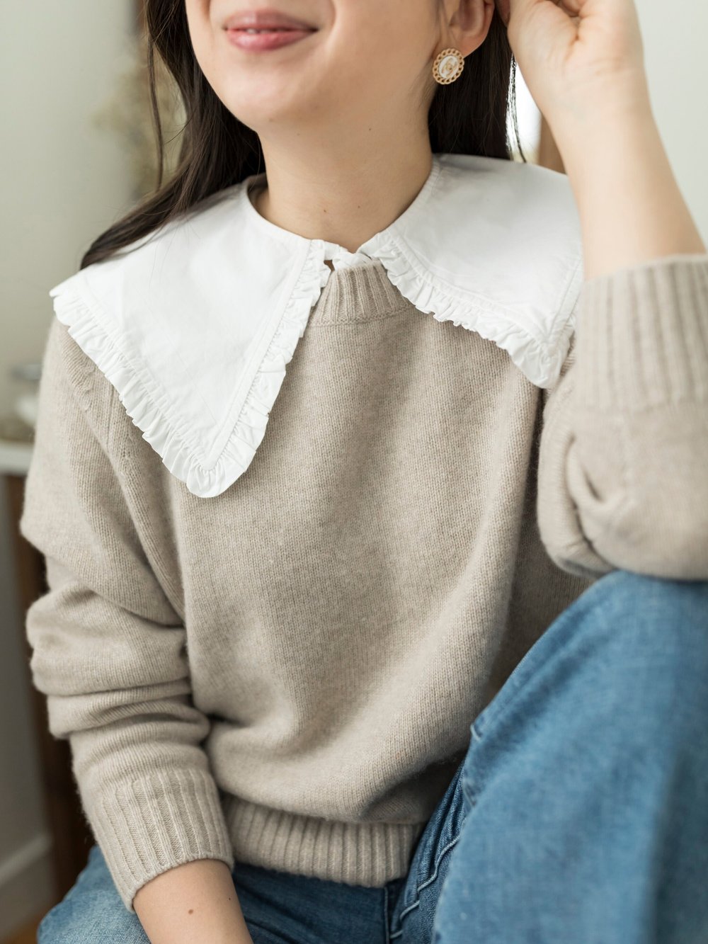 The 5 accessories that can easily change up a basic outfit | Happily Ever  Style