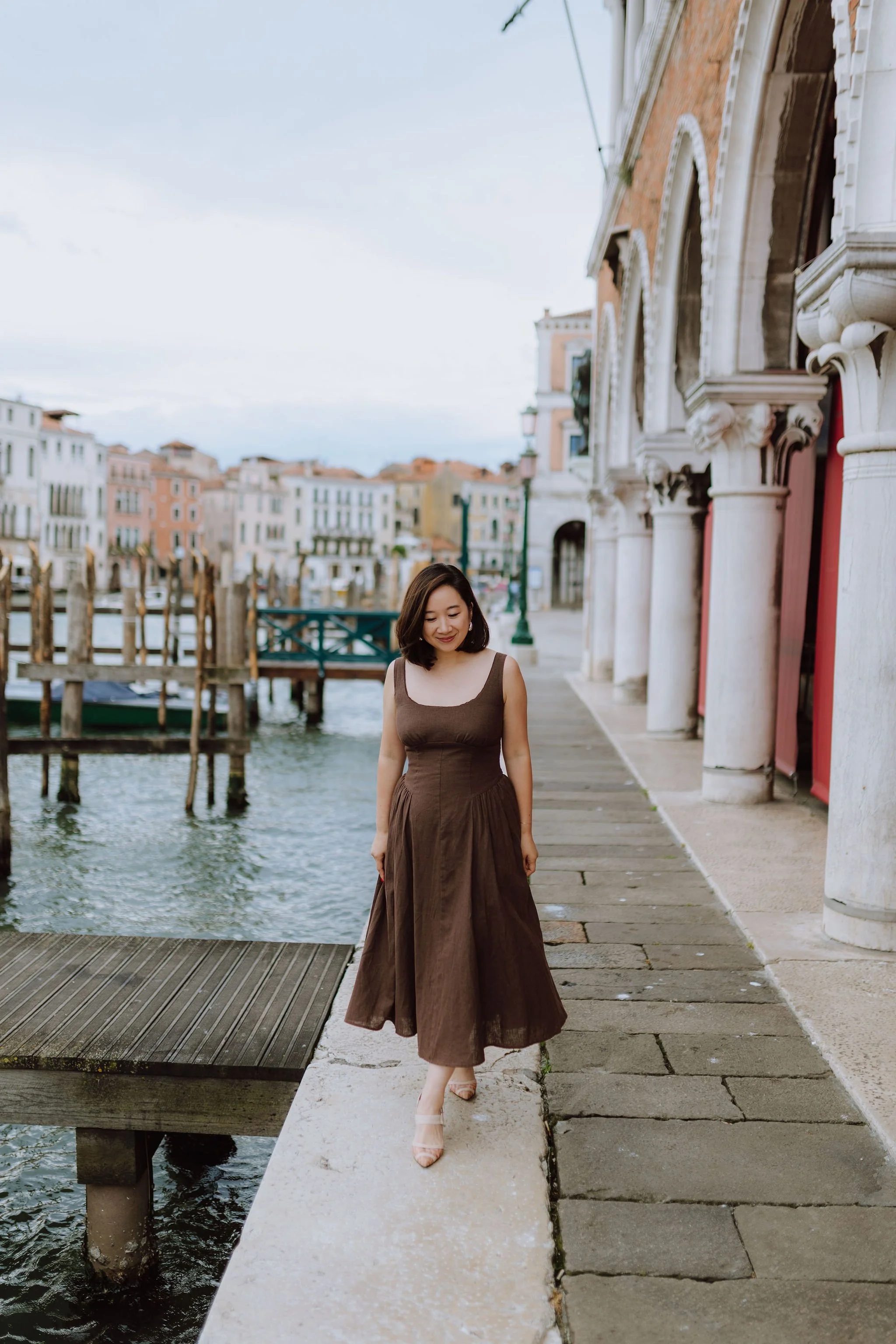 Is Abercrombie’s viral bra-free linen dress worth $120?