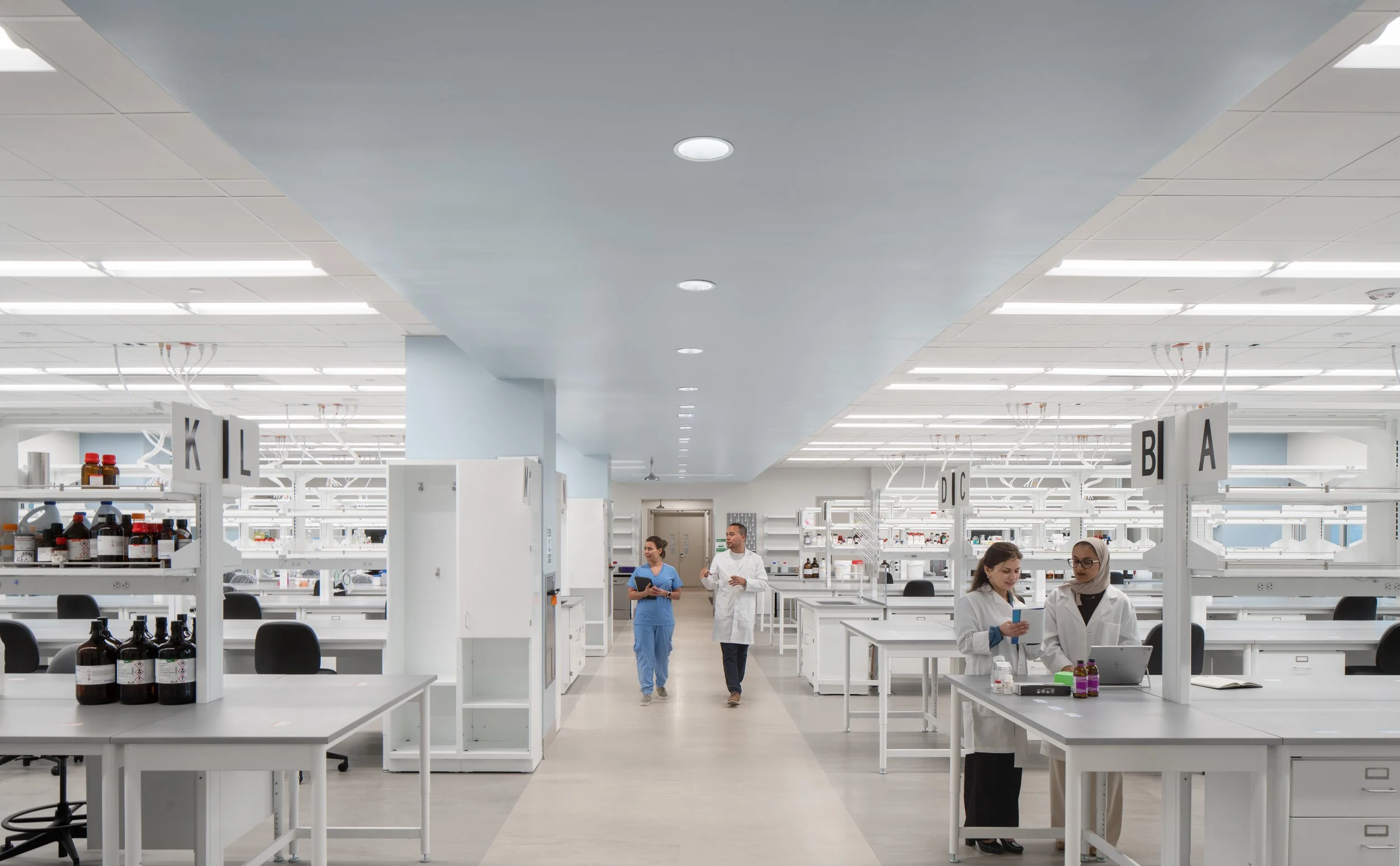 HOK - Griffin Cancer Research Building(8).jpg
