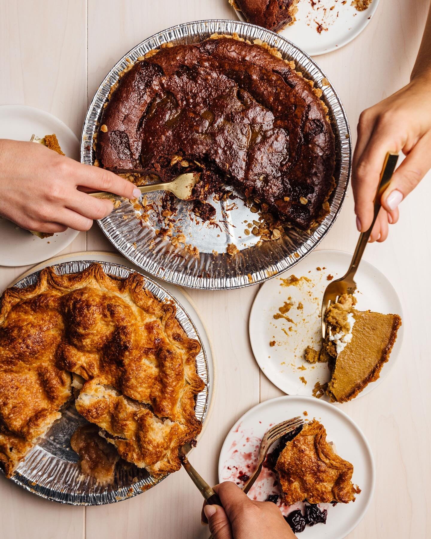 Thanksgiving is just a few weeks away! Head over to winstonpies.com to pre-order your holiday pie!
We close pre-orders Nov. 22 and will have extra pie each day for walk-in. First come first serve.
